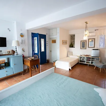 Marouda Semesterbostad Glossa